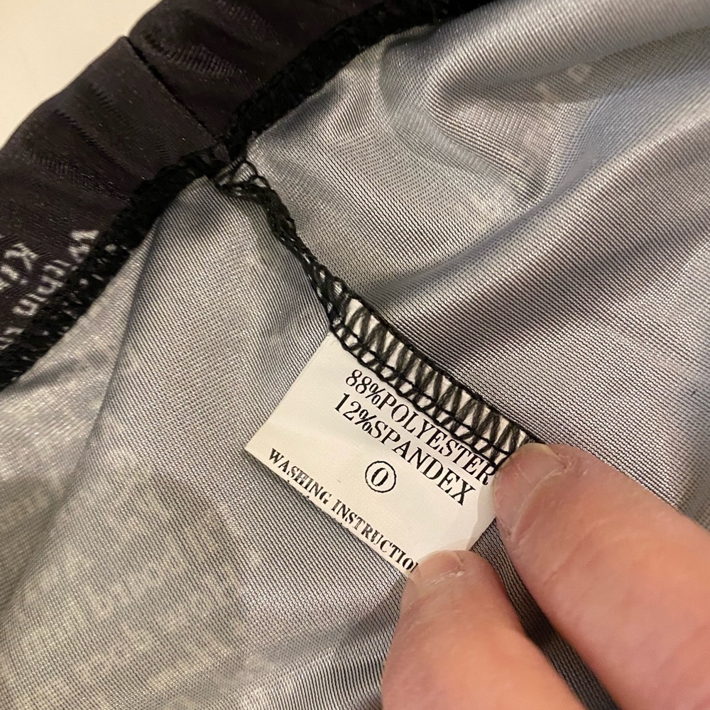 🎉HP🎉 Shakespeare themed leggings - Picture 3 of 3